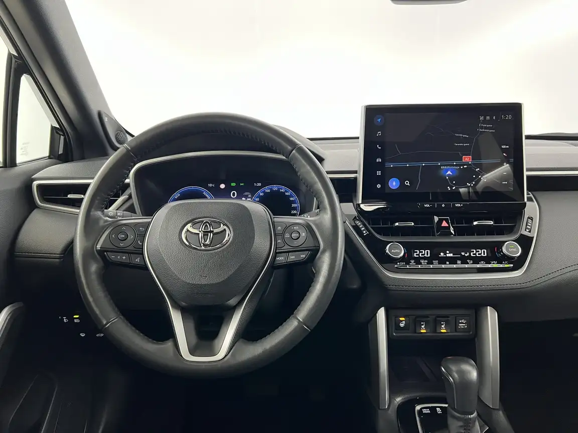 TOYOTA COROLLA CROSS