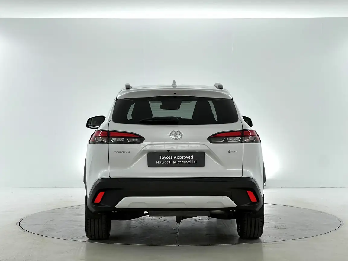 TOYOTA COROLLA CROSS