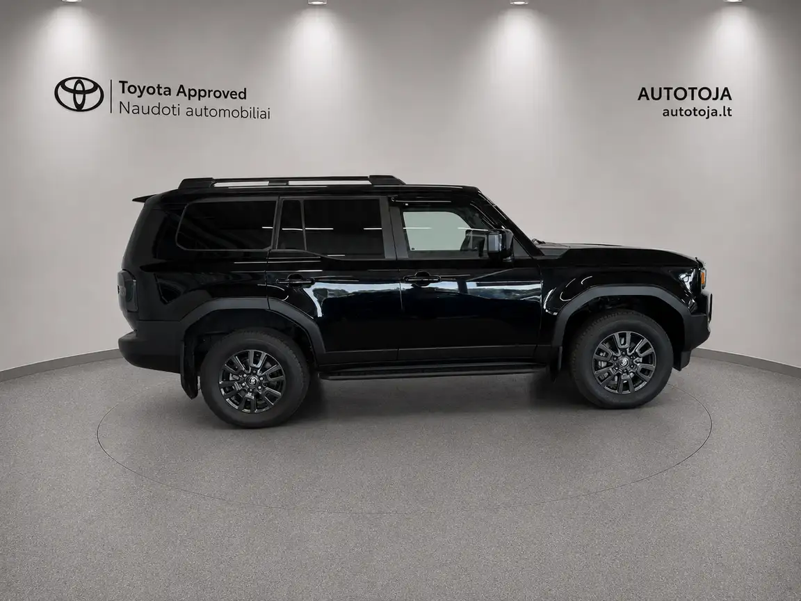 TOYOTA LAND CRUISER