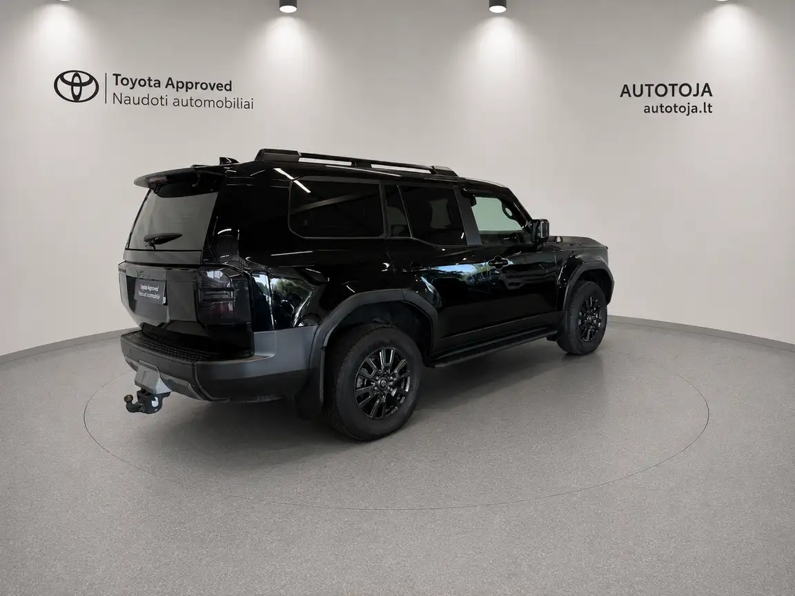 TOYOTA LAND CRUISER