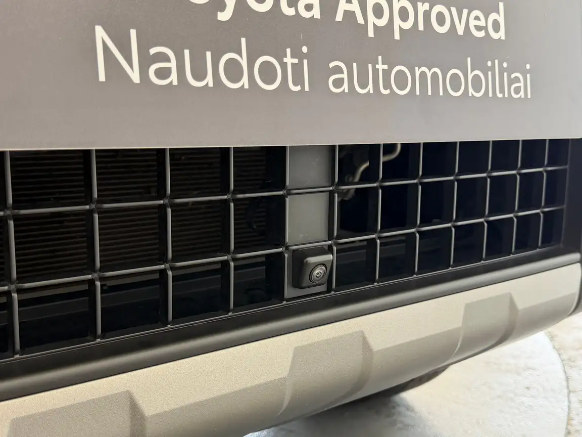 TOYOTA LAND CRUISER