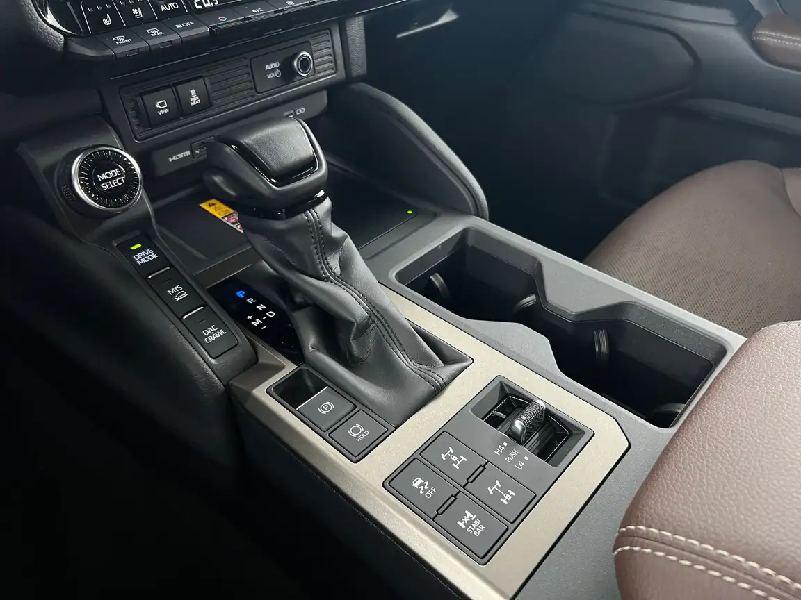 TOYOTA LAND CRUISER