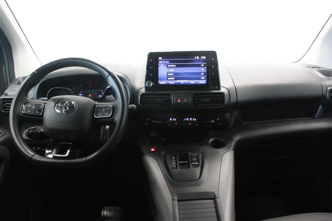 TOYOTA PROACE CITY VERSO