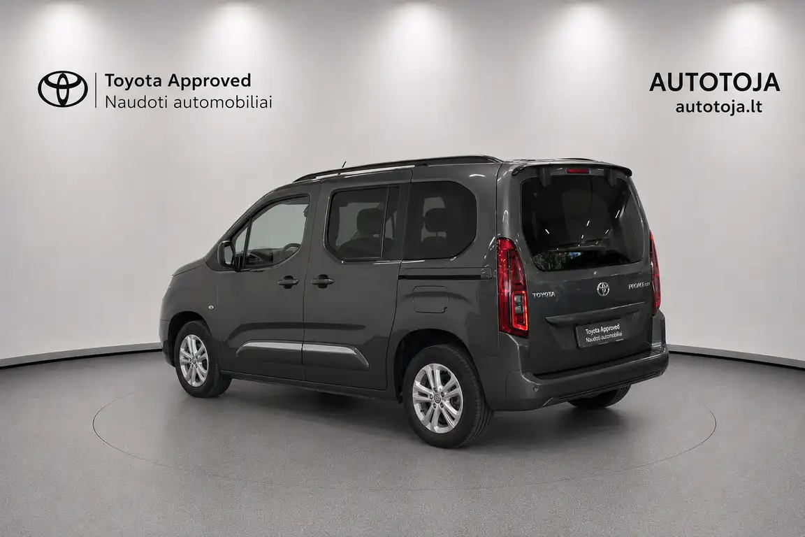 TOYOTA PROACE CITY VERSO