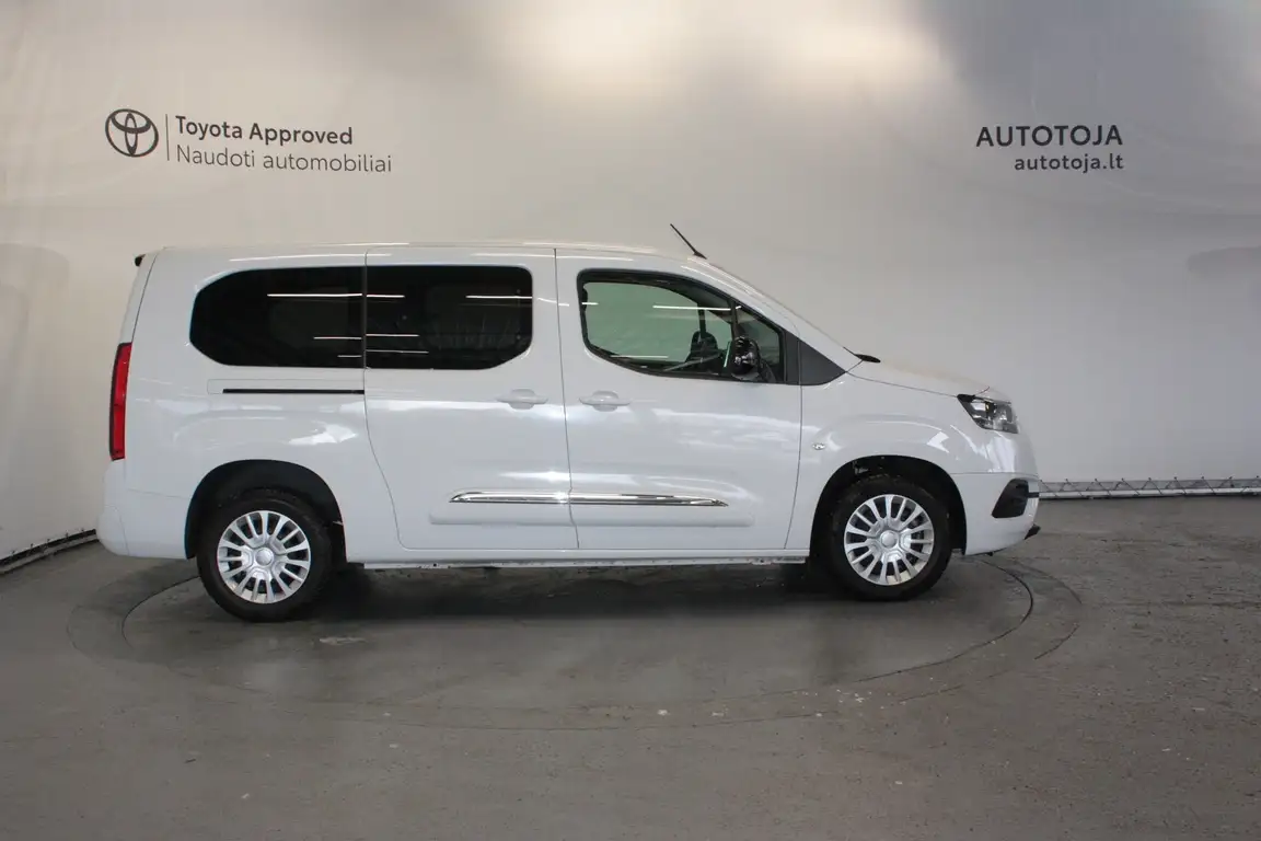 TOYOTA PROACE CITY VERSO