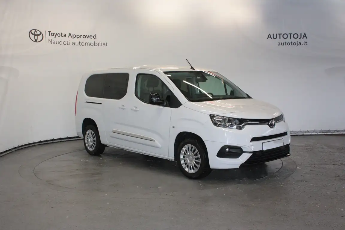 TOYOTA PROACE CITY VERSO