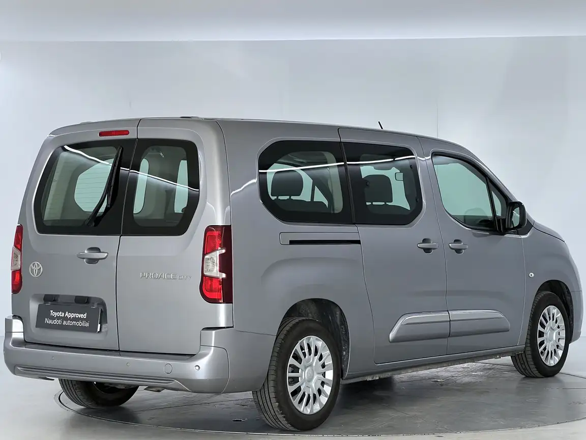 TOYOTA PROACE CITY VERSO