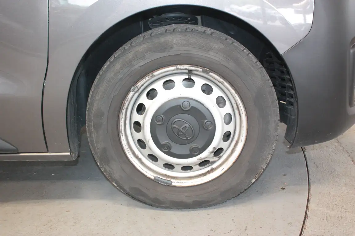 TOYOTA PROACE