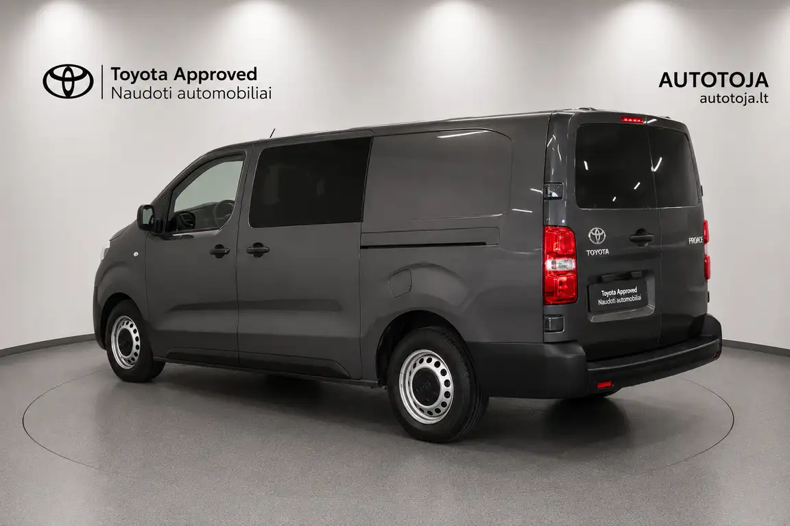TOYOTA PROACE