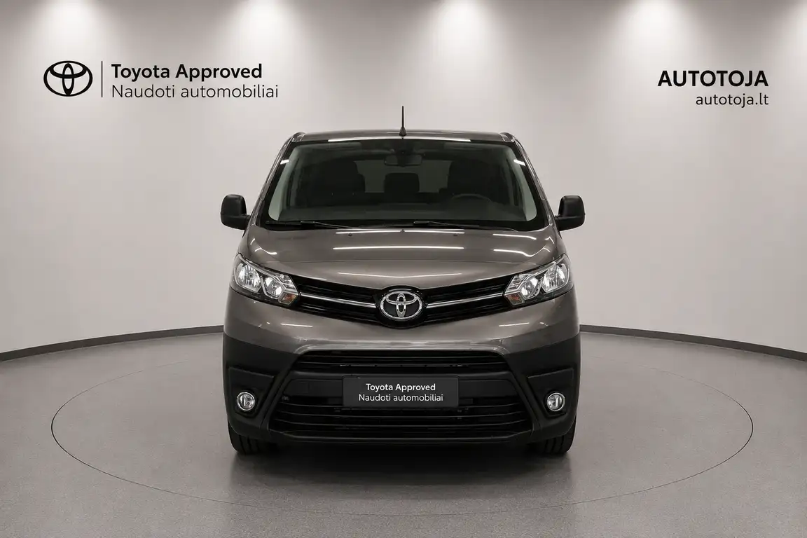 TOYOTA PROACE