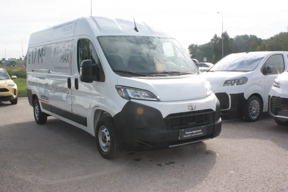 TOYOTA PROACE