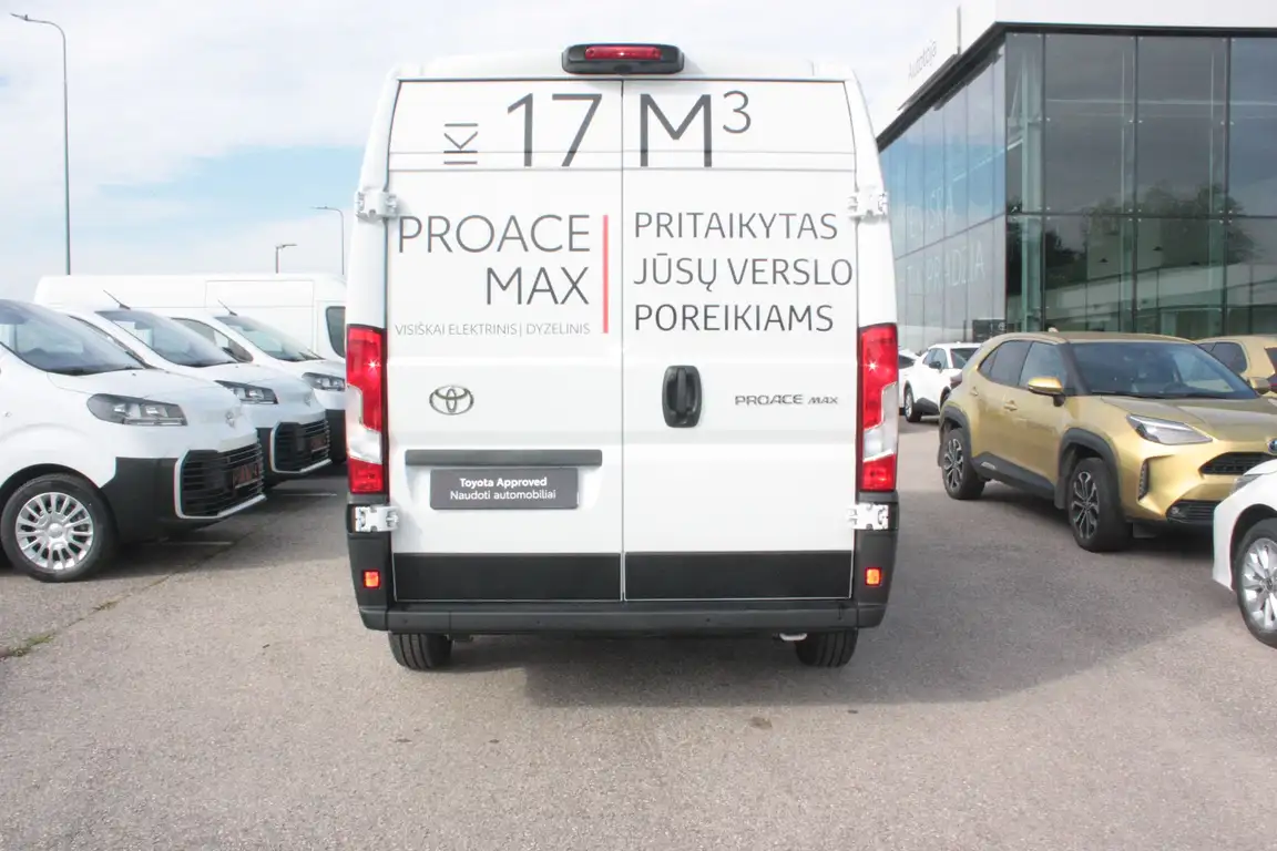 TOYOTA PROACE