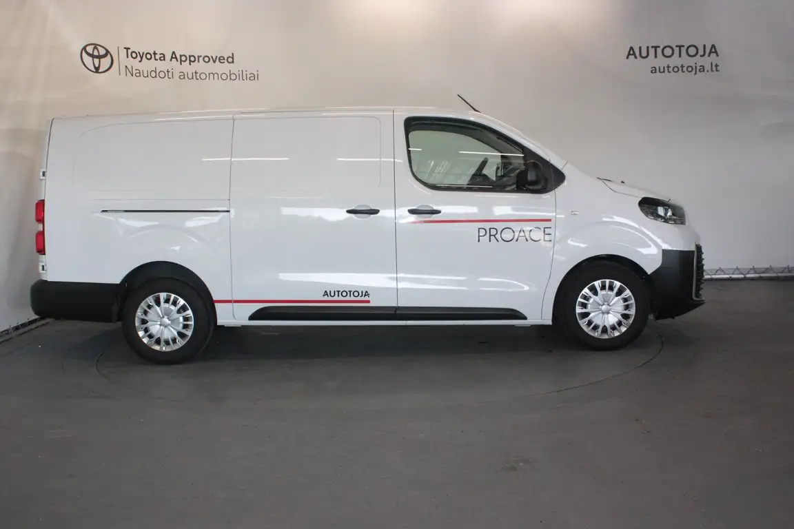 TOYOTA PROACE