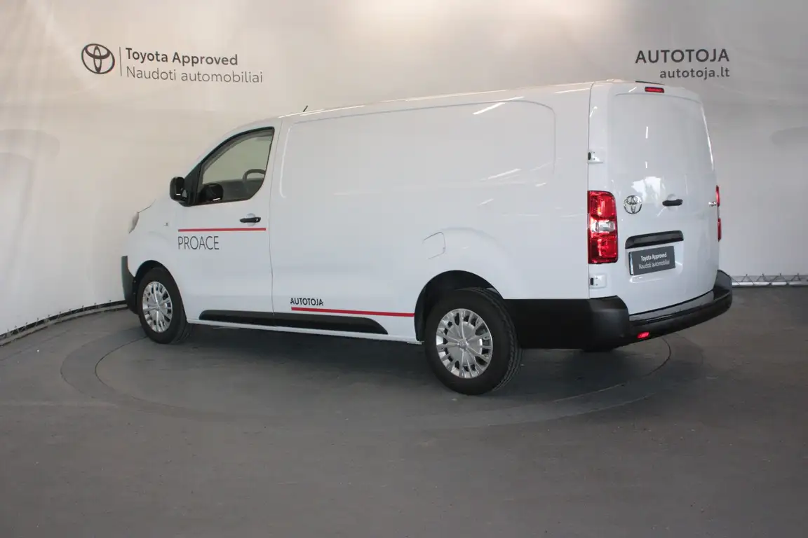 TOYOTA PROACE