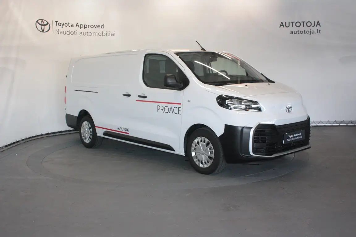 TOYOTA PROACE