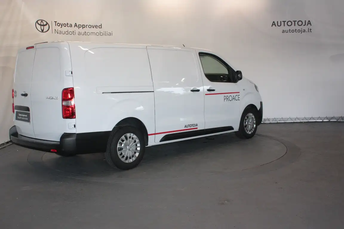 TOYOTA PROACE