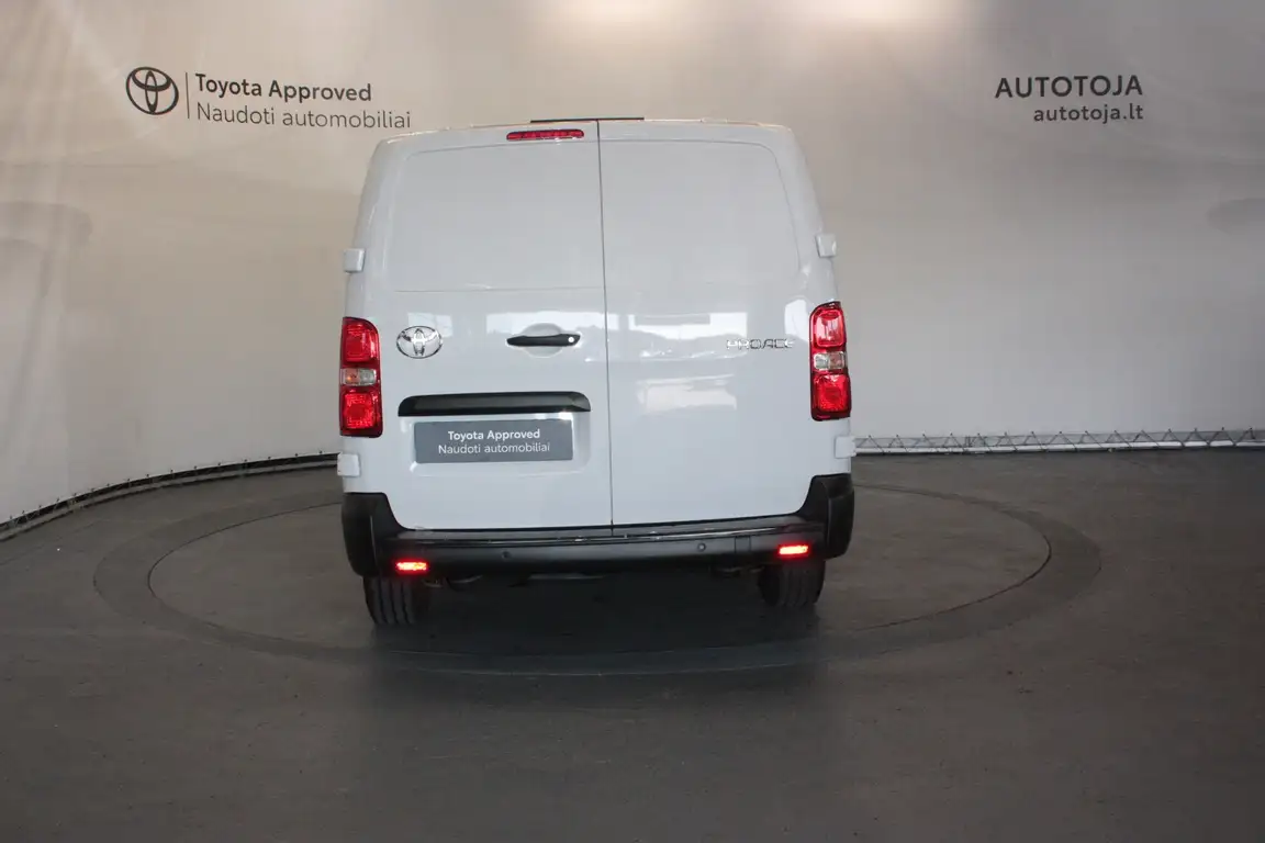 TOYOTA PROACE