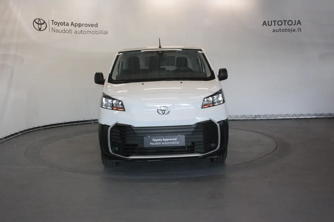 TOYOTA PROACE