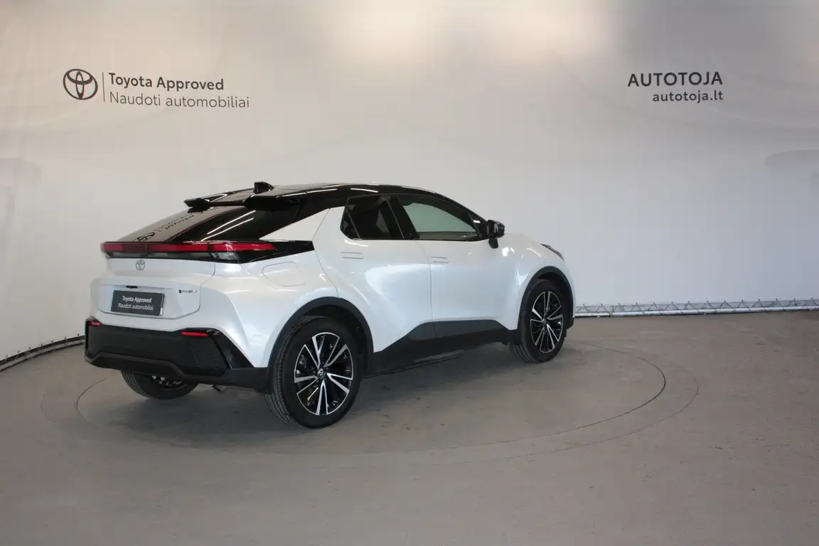 TOYOTA C-HR