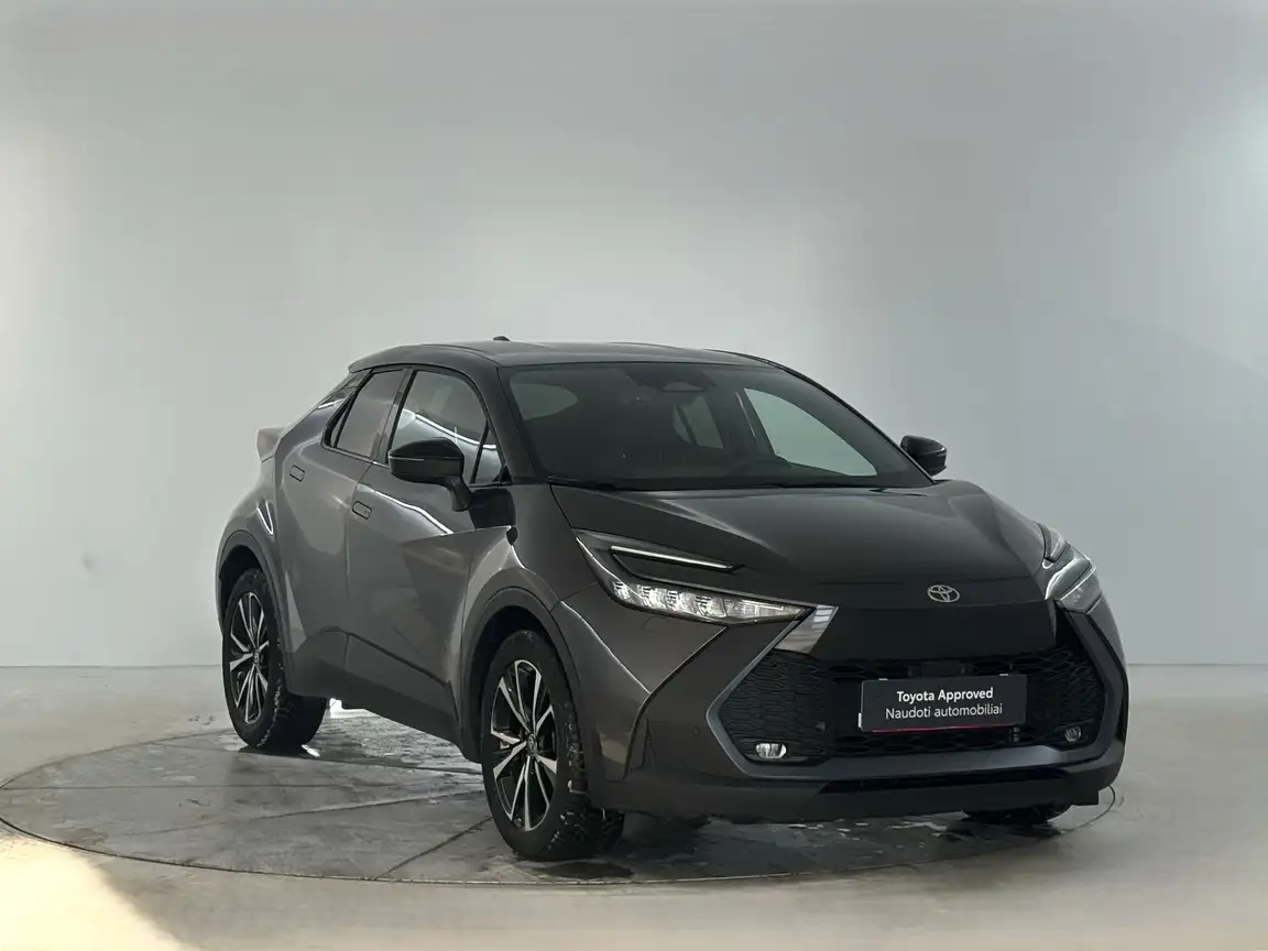 TOYOTA C-HR