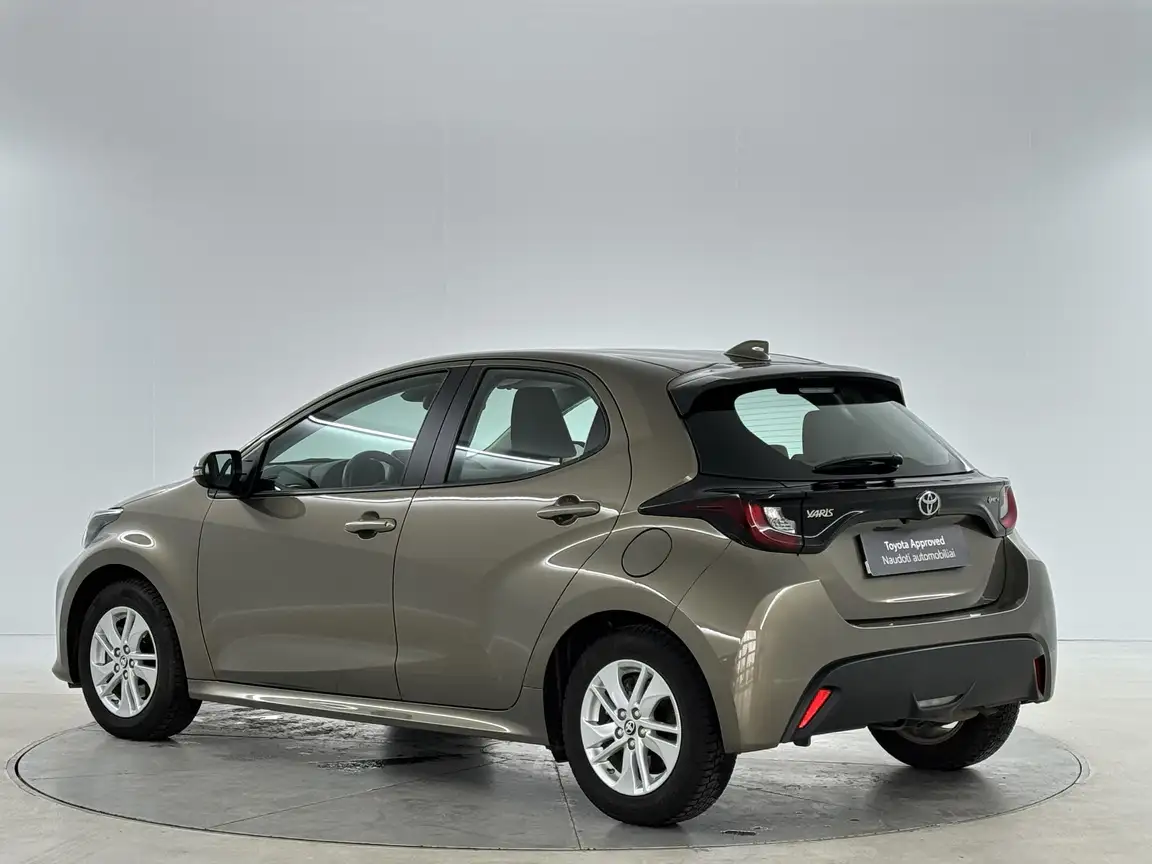 TOYOTA YARIS