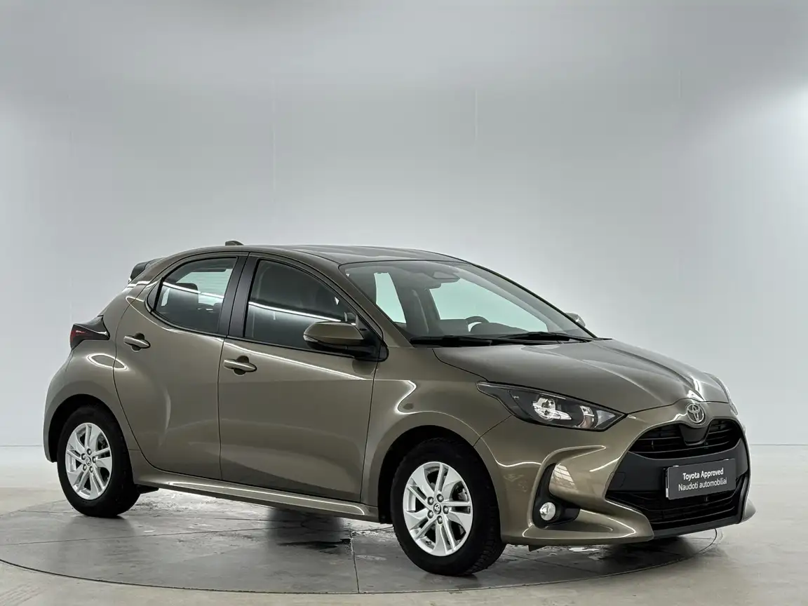 TOYOTA YARIS