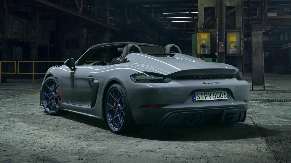 PORSCHE 718