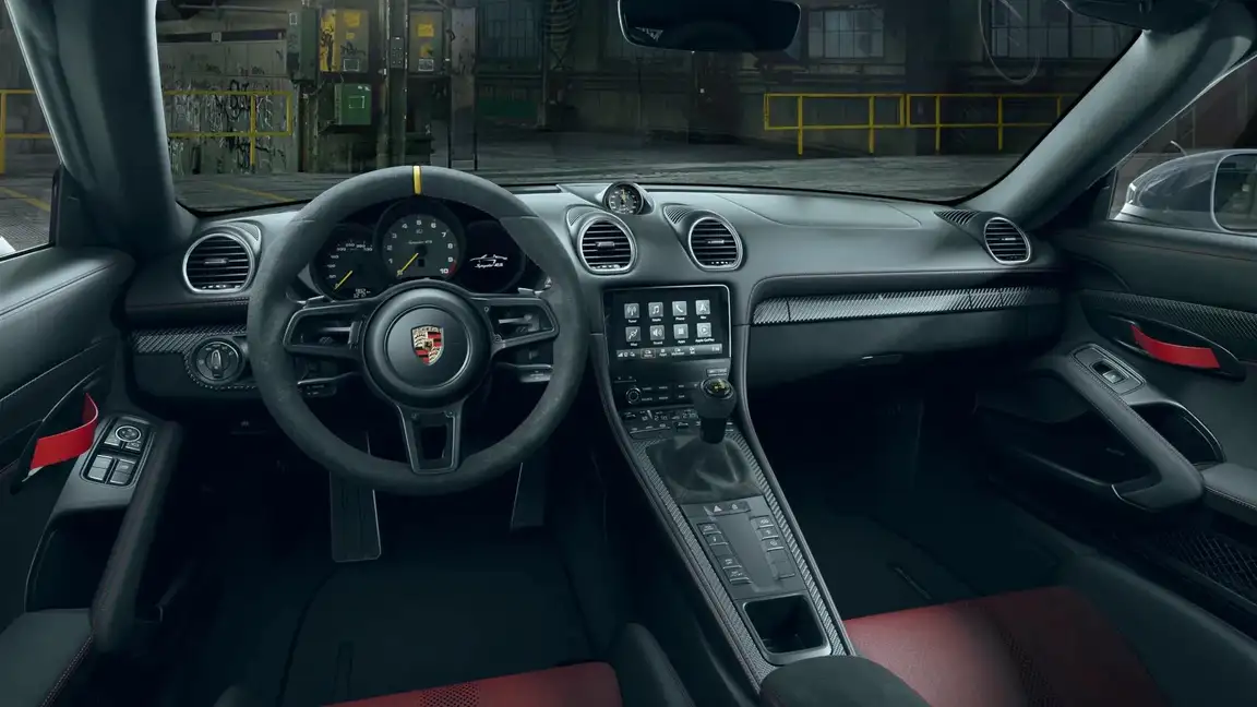 PORSCHE 718