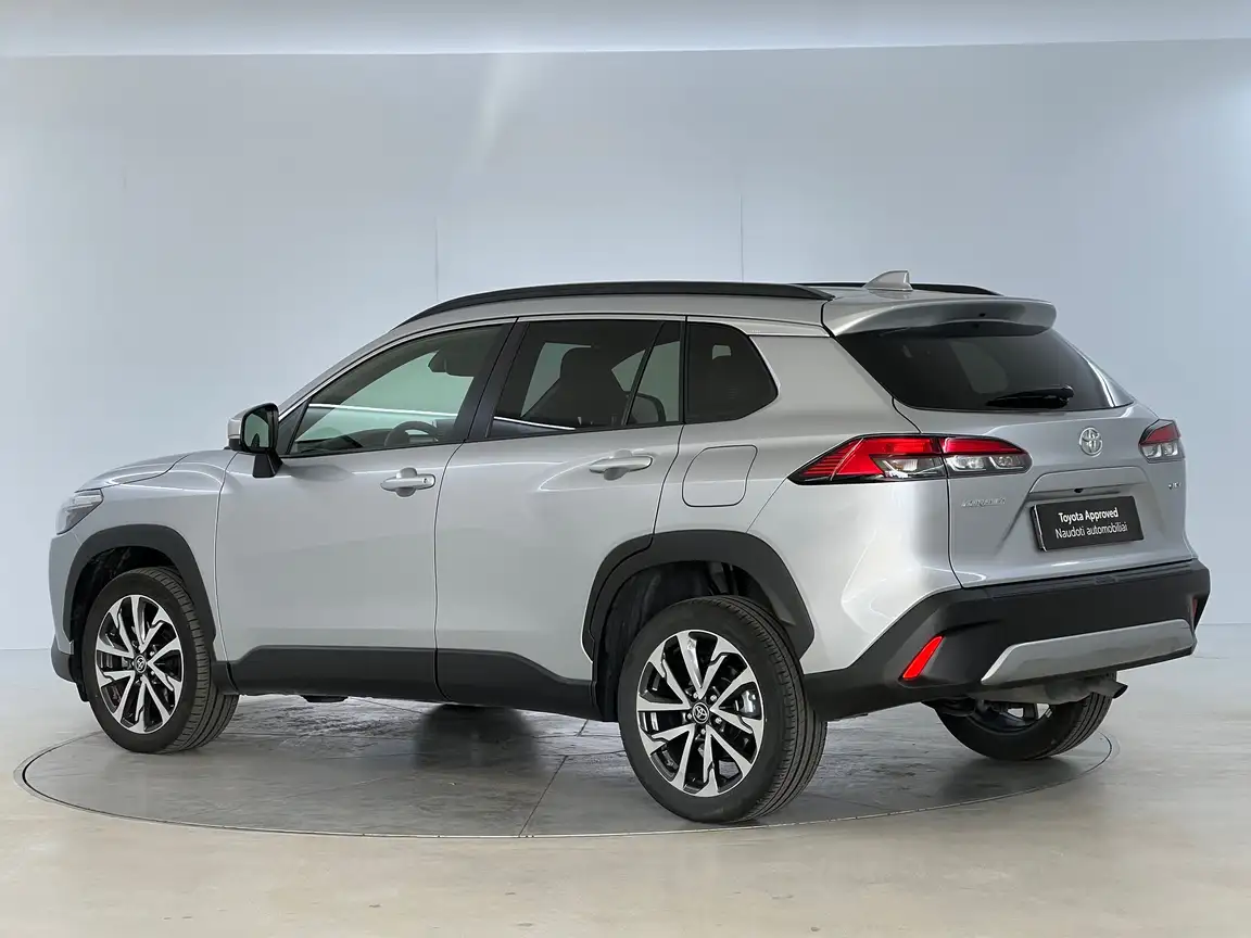 TOYOTA COROLLA CROSS