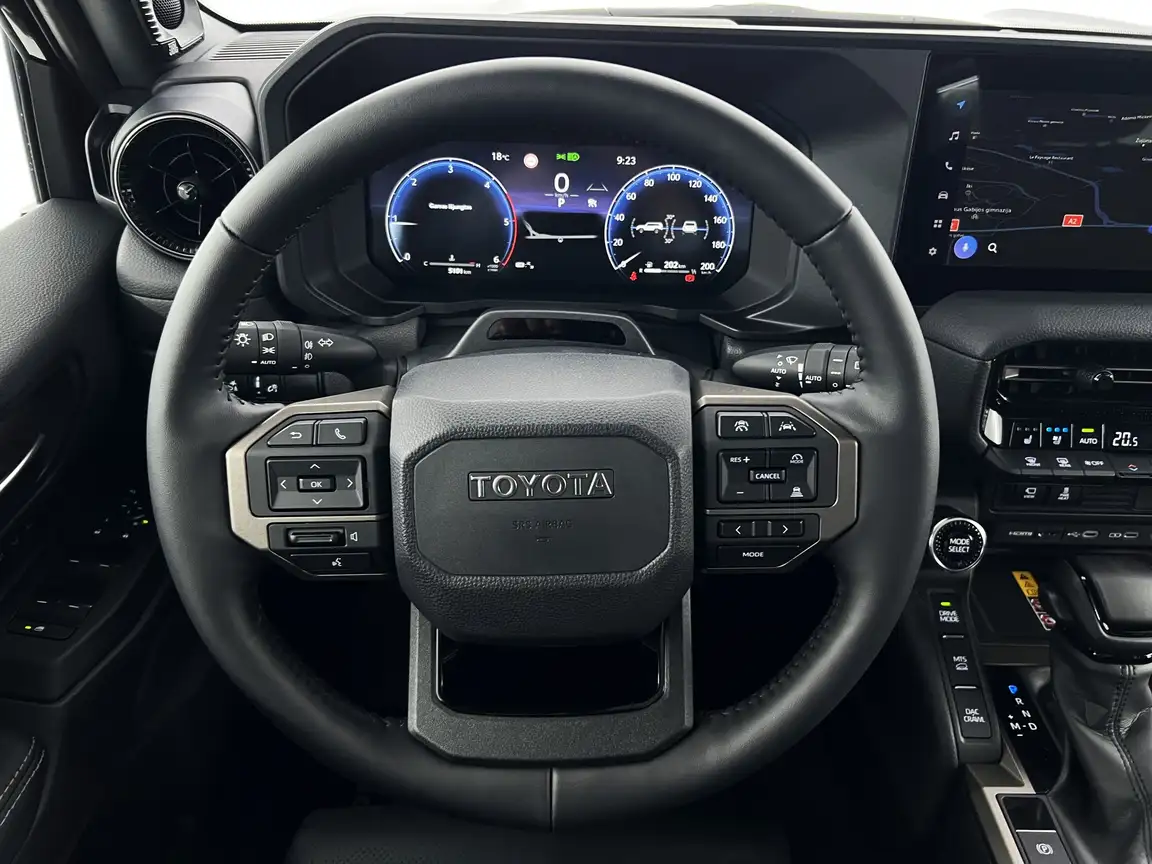 TOYOTA LAND CRUISER