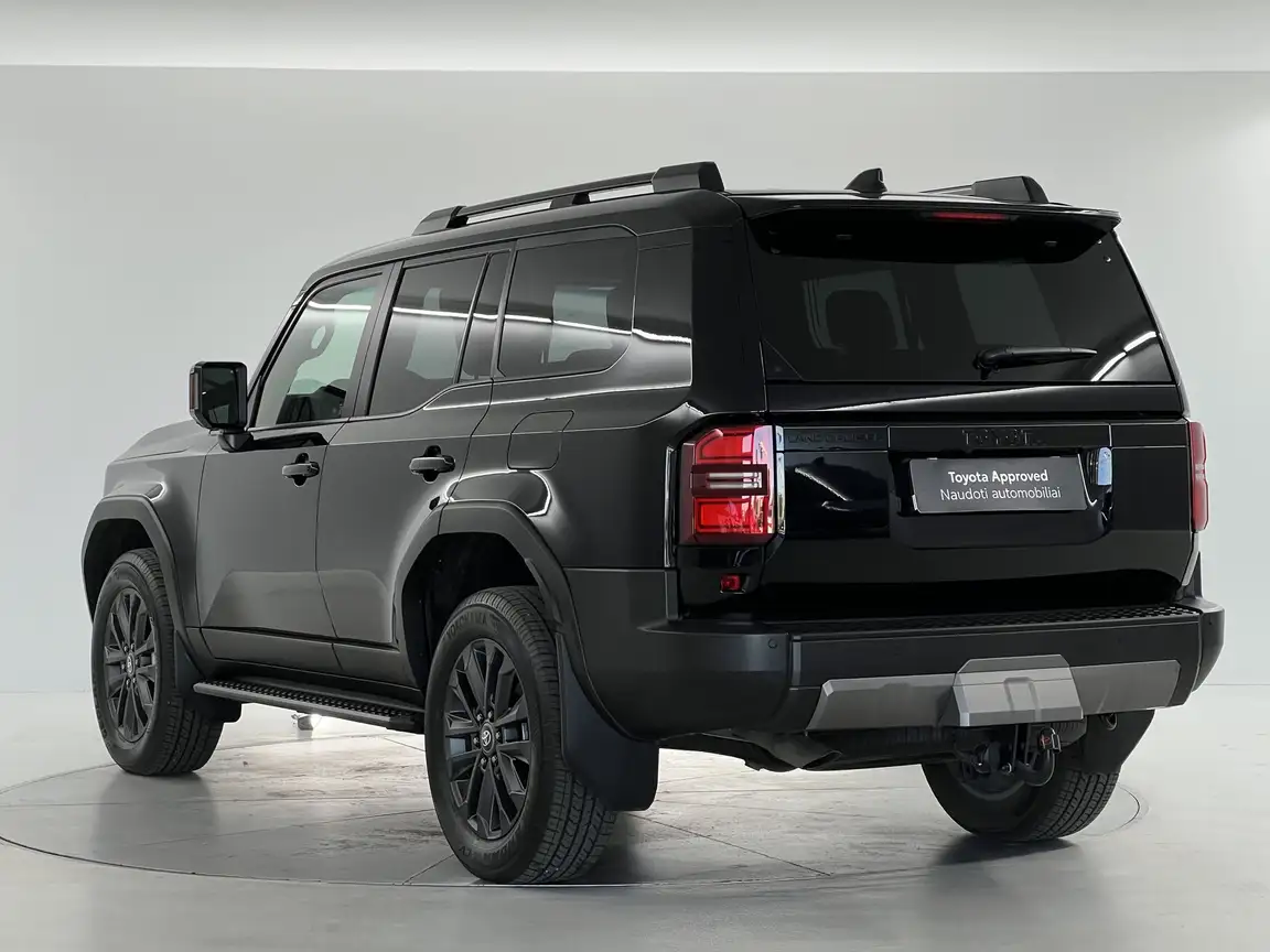 TOYOTA LAND CRUISER