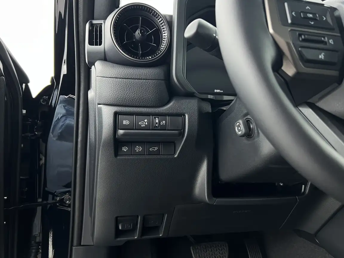 TOYOTA LAND CRUISER