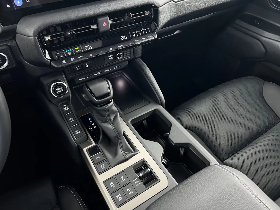TOYOTA LAND CRUISER