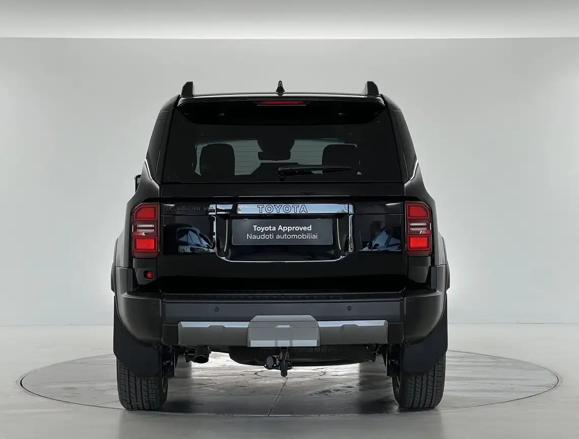 TOYOTA LAND CRUISER