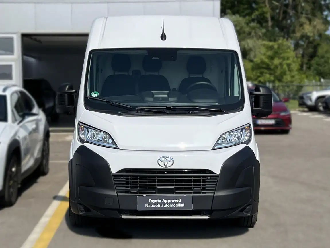 TOYOTA PROACE