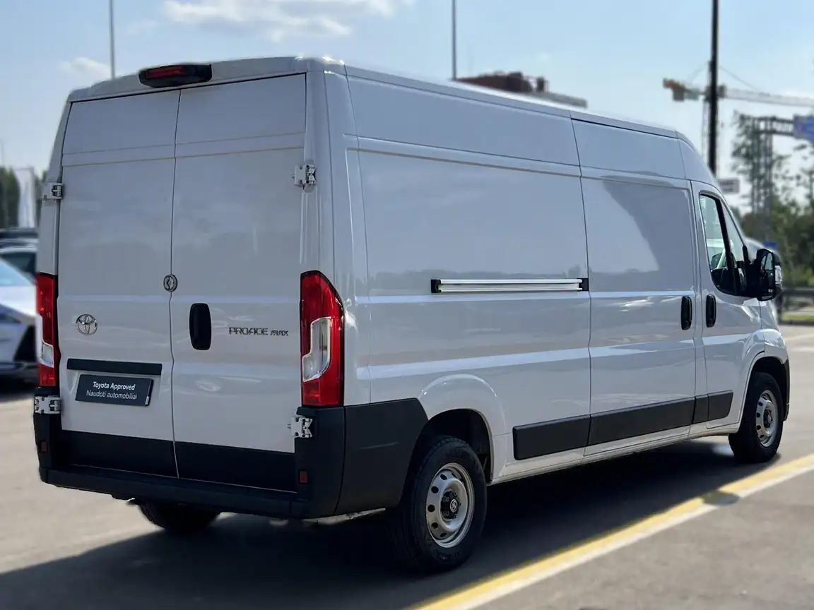 TOYOTA PROACE