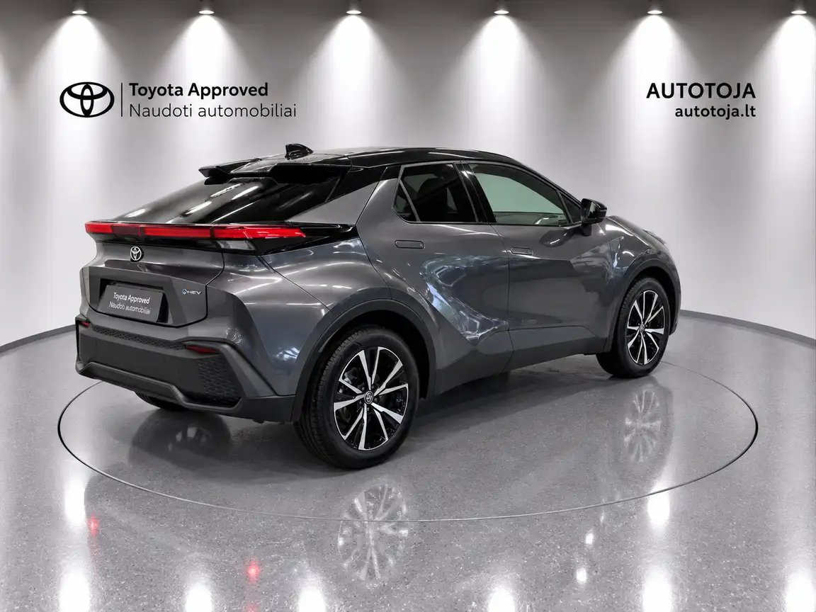 TOYOTA C-HR
