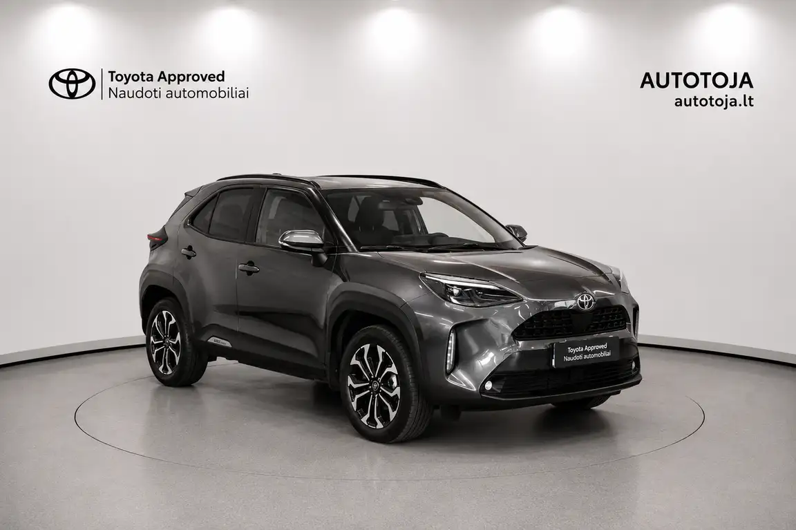TOYOTA YARIS CROSS