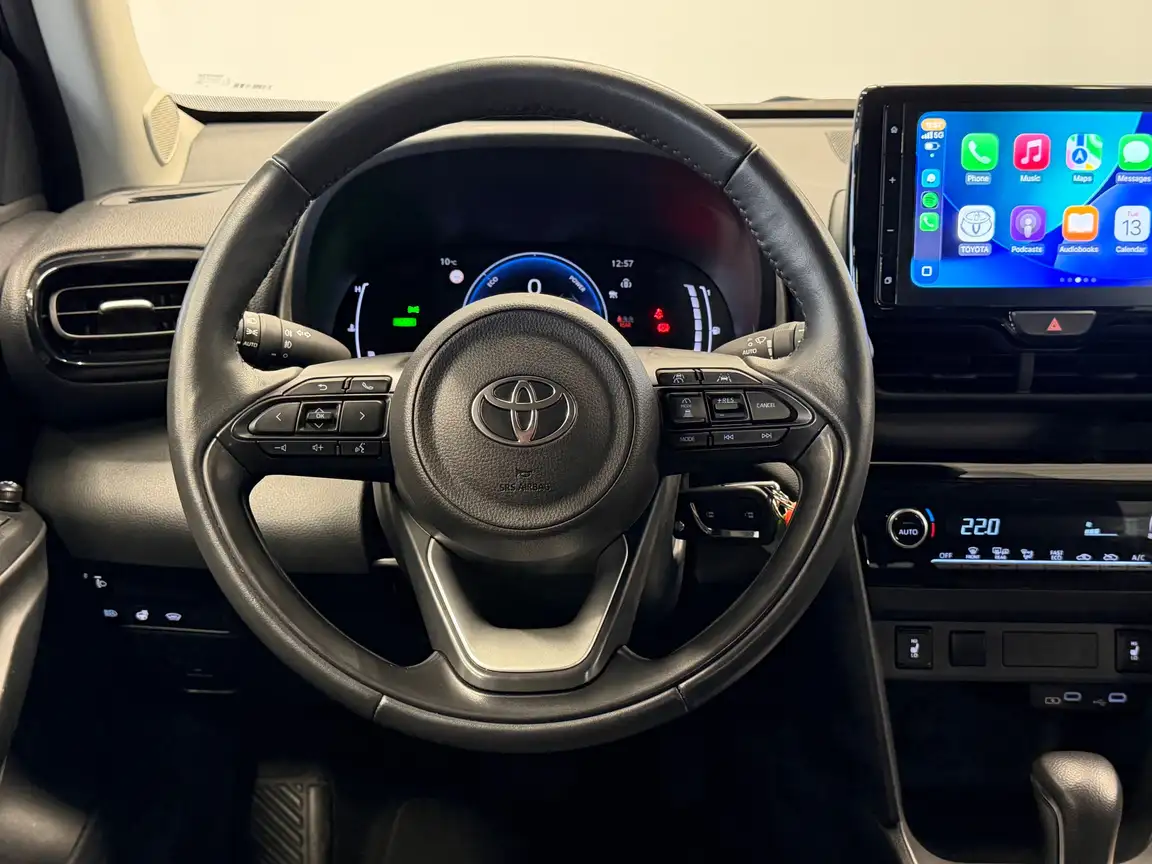 TOYOTA YARIS CROSS