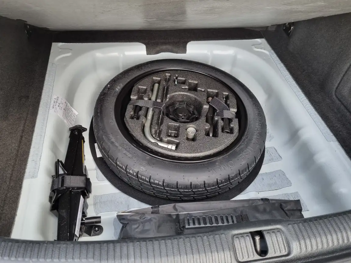AUDI NONE