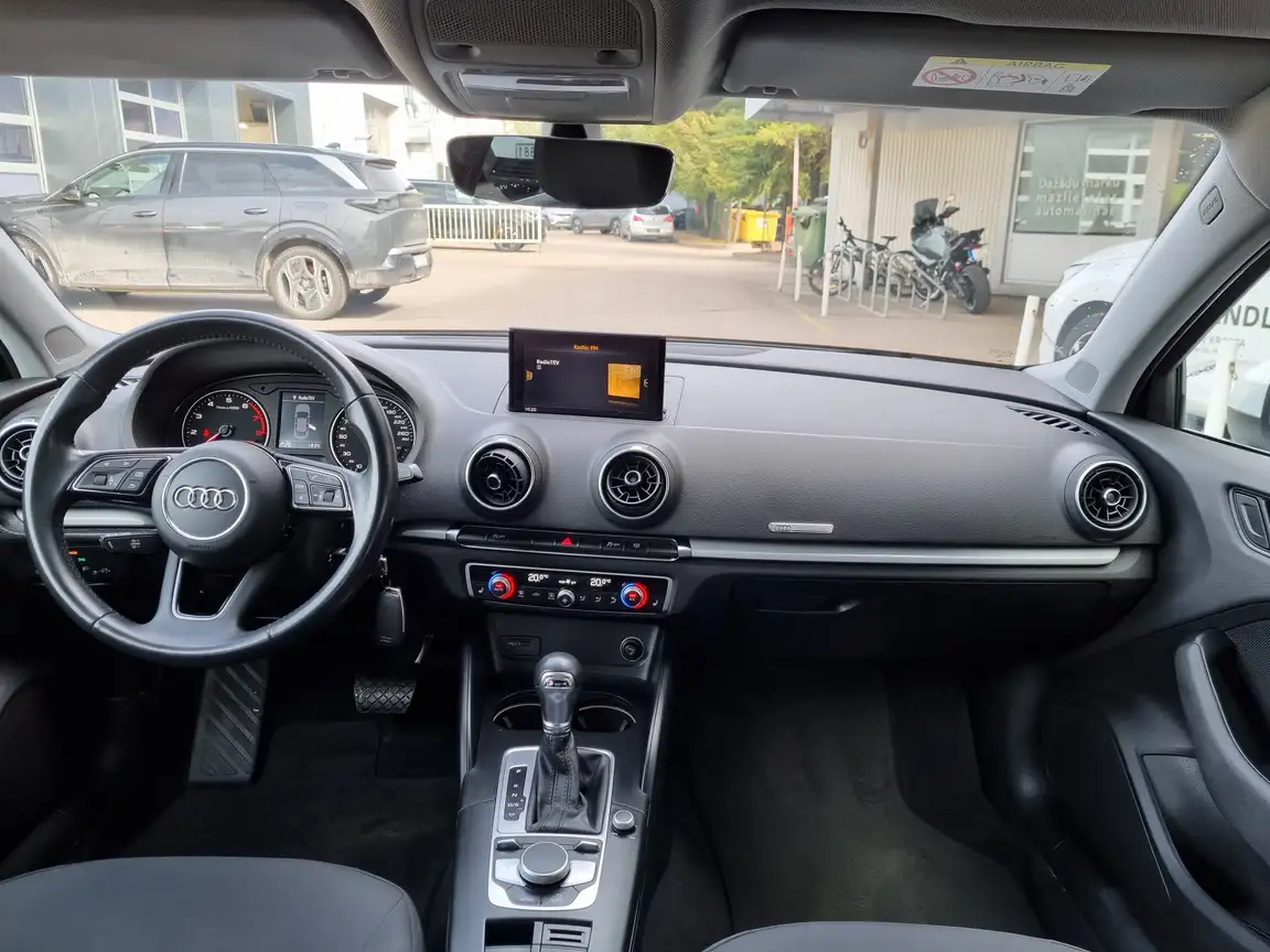 AUDI NONE