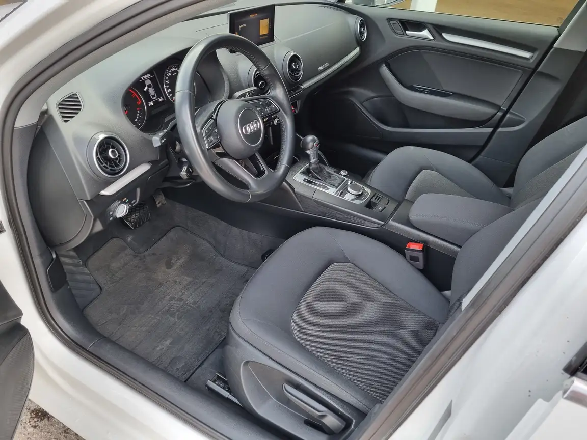 AUDI NONE