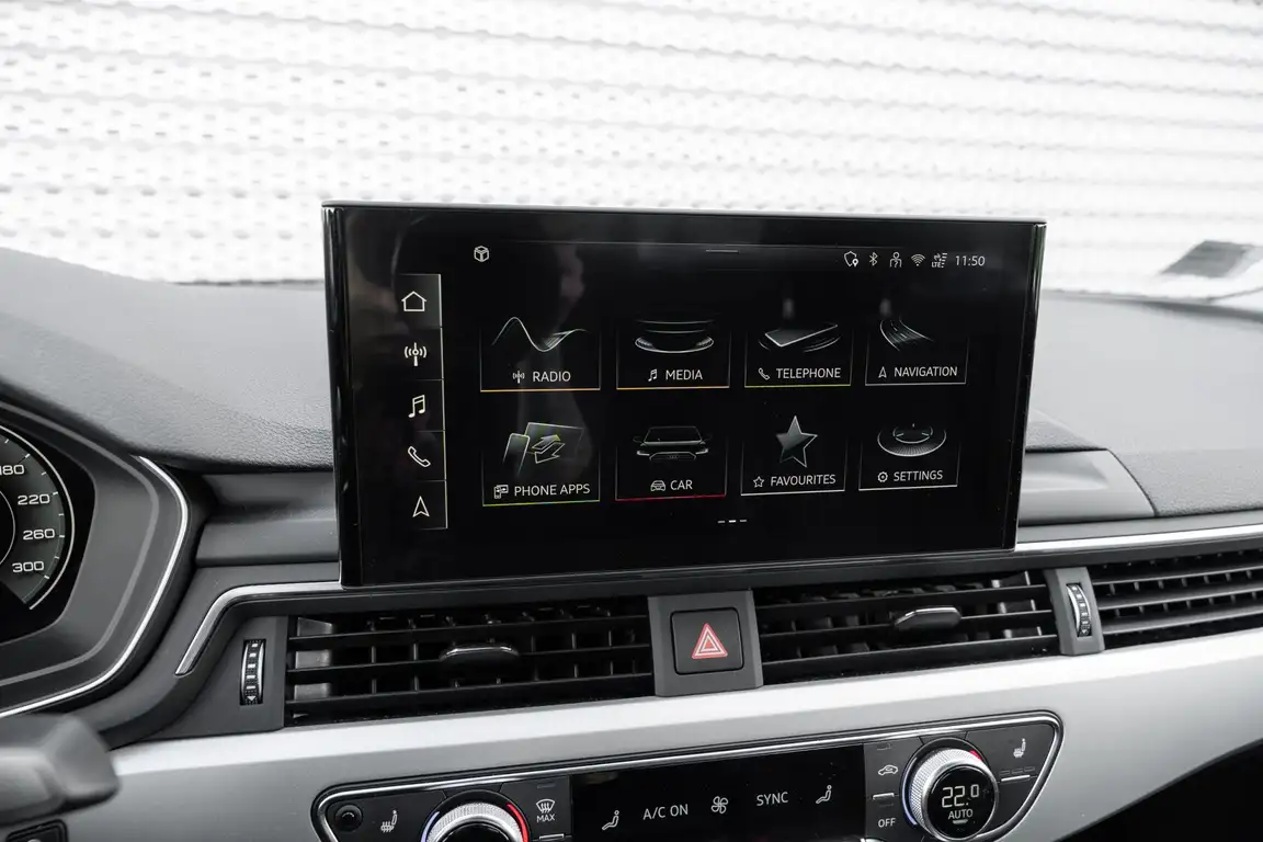AUDI A4