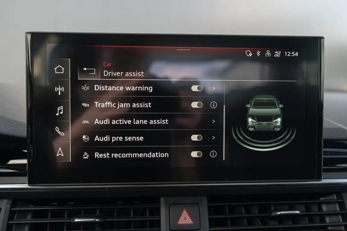 AUDI A4