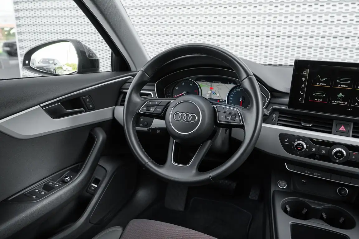AUDI A4