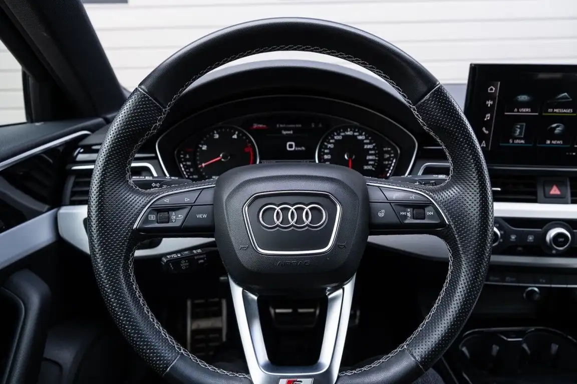 AUDI A4