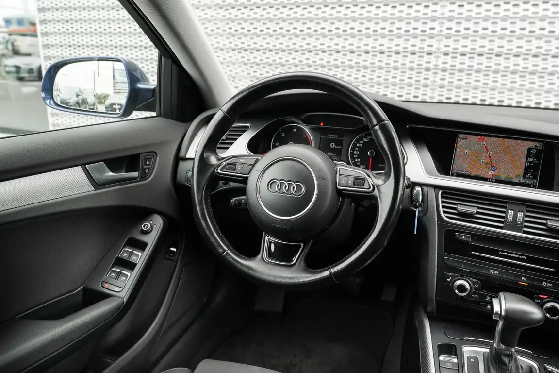 AUDI A4