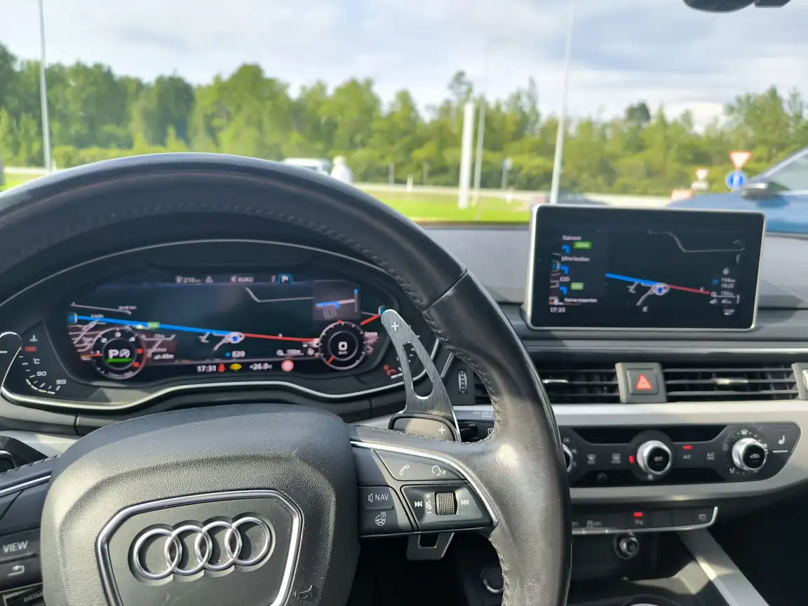 AUDI A4