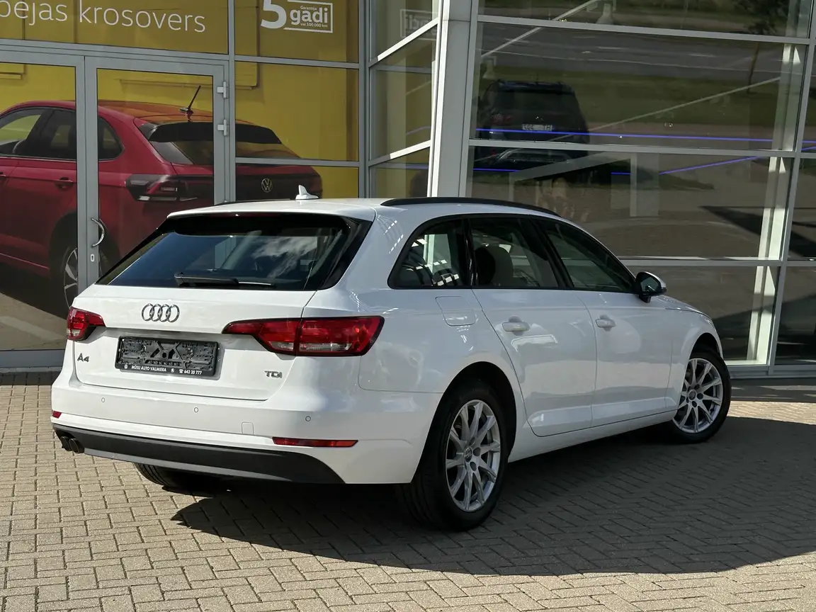 AUDI A4