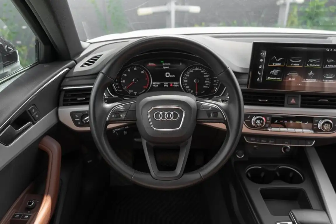 AUDI A4